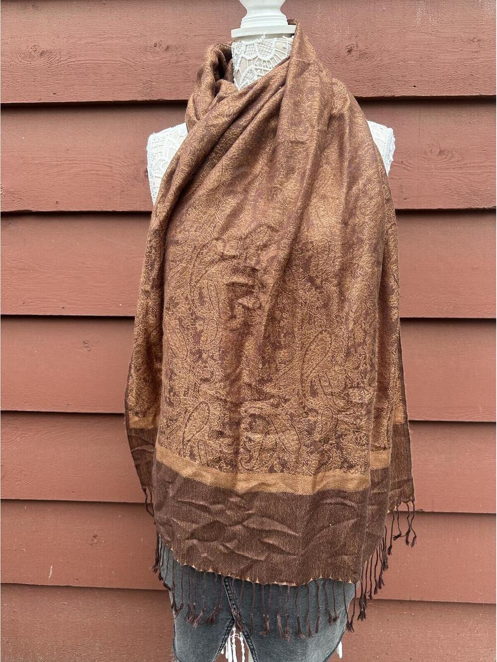 Elegant Brown Paisley Patterned Scarf